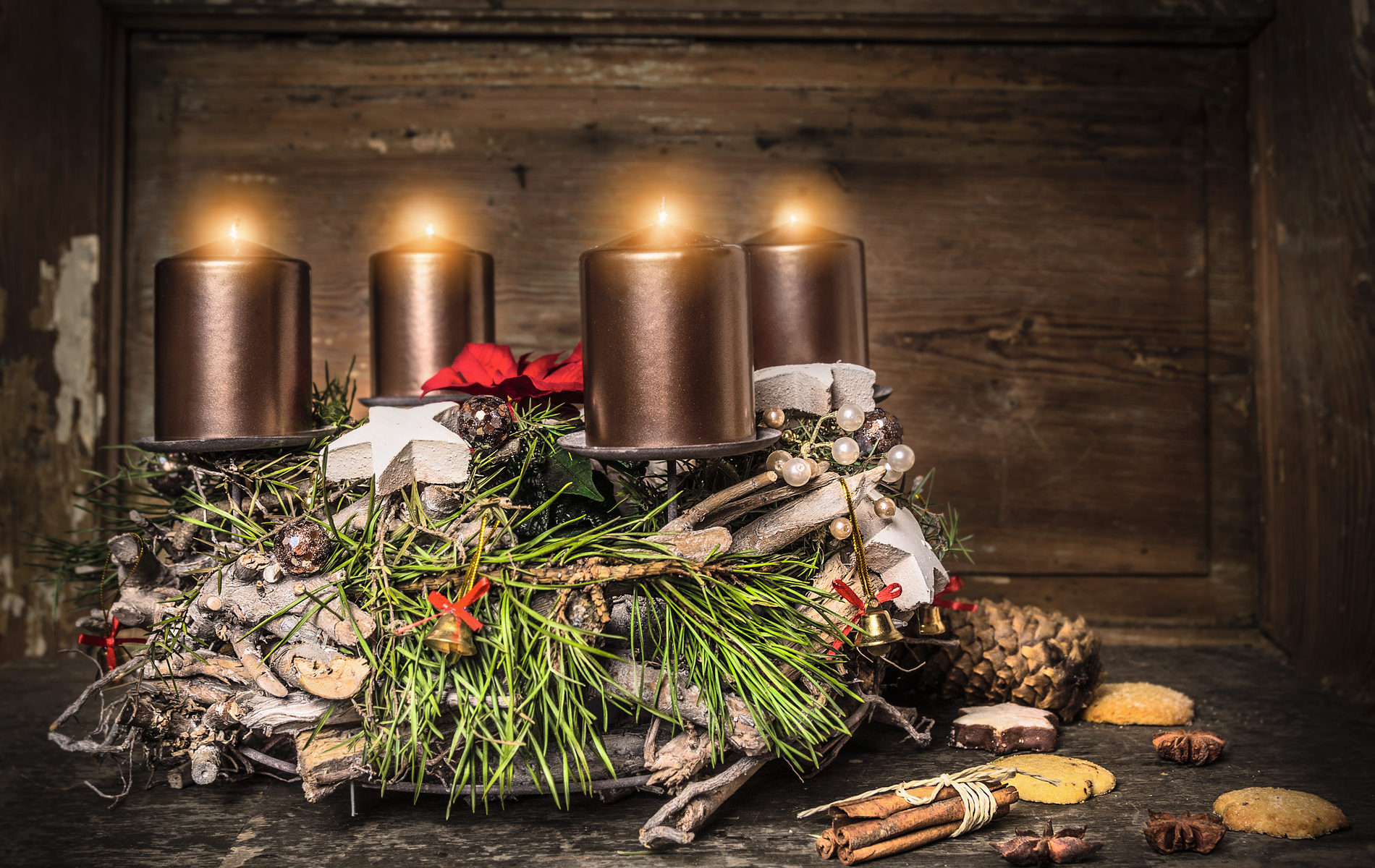 Lieferung Adventskränze